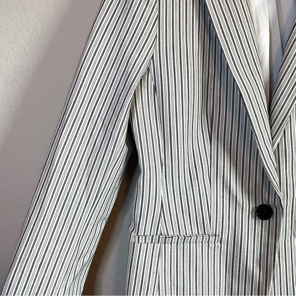 Banana Republic Long and Lean Single Button Black White Striped Blazer Size 4 - Picture 4 of 13